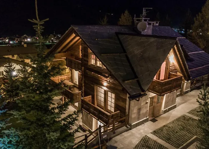 Chalet Snowflake Apartment